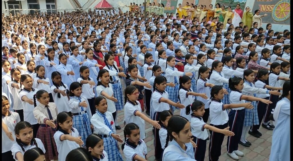 Rampur Bushahr: सफल और सुरक्षित जीवन के लिए टाइम और माइंड मैनेजमेंट आवश्यक: डॉ. सुरेश शर्मा