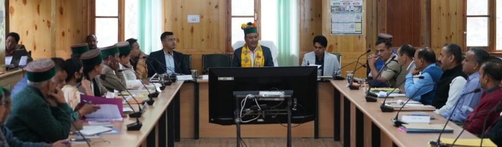 Kinnaur: जल विद्युत परियोजनाओं से प्रभावित पंचायतों में विकास कार्यों को समयबद्ध पूर्ण करें: जगत सिंह नेगी