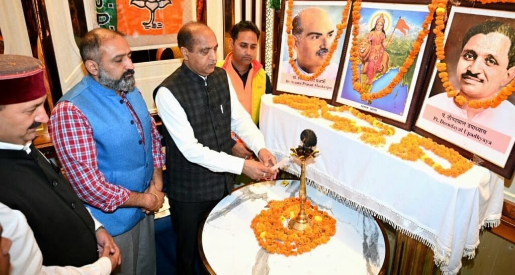 Himachal : सुक्खू को योजनाएं बंद करने में ही सुख मिलता है : जयराम का हमला