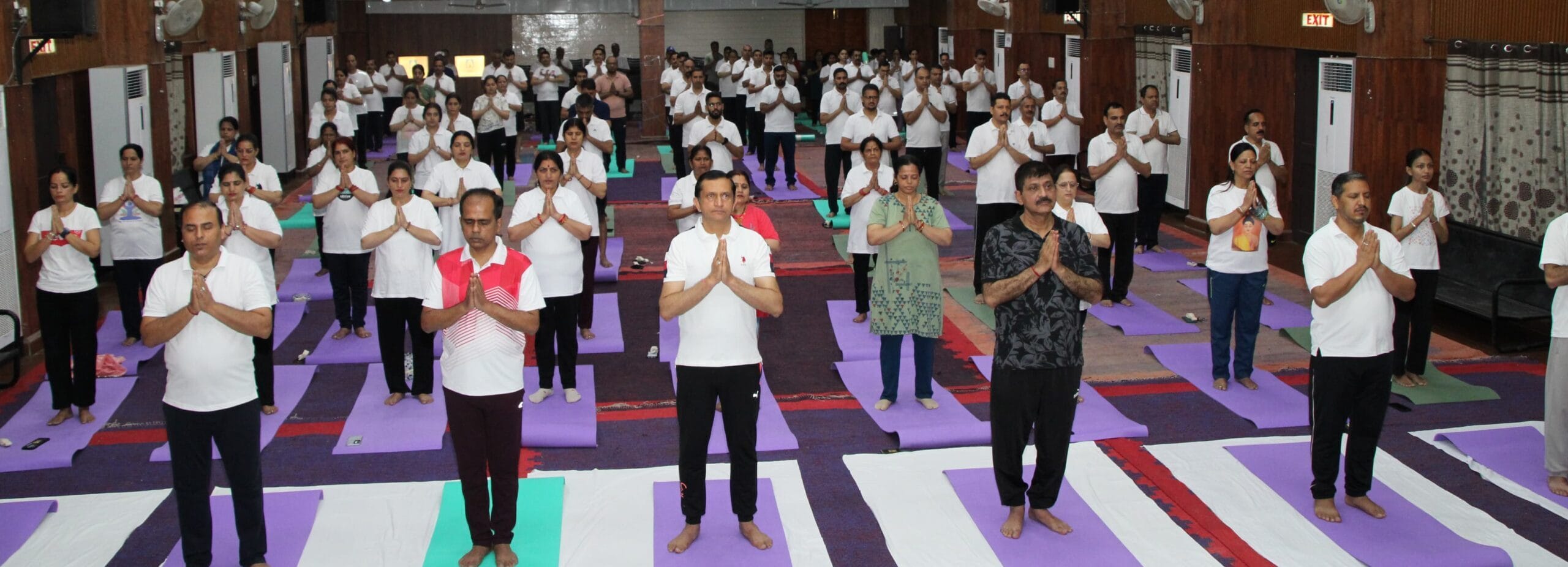 Rampur Bushahr: एनजेएचपीएस में अंतर्राष्ट्रीय योग दिवस पर प्रेरणादायक योग शिविर का आयोजन