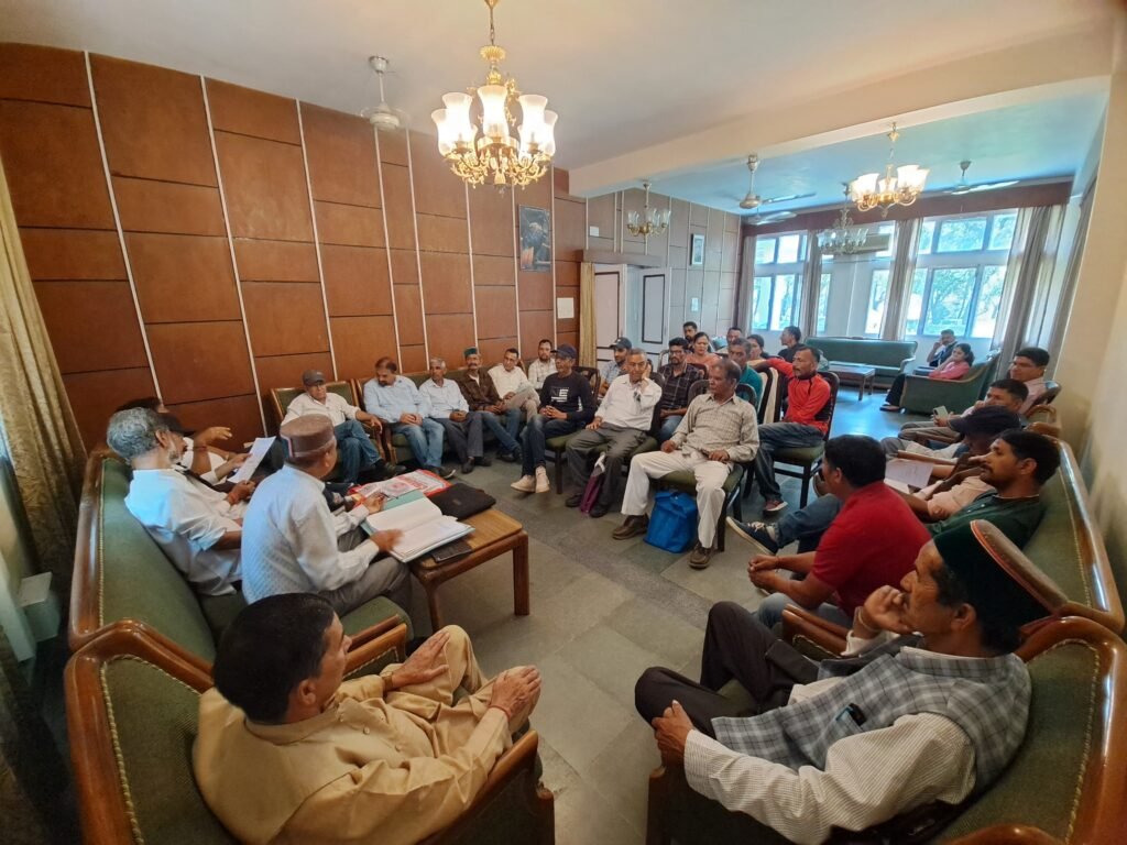 Rampur Bushahr: वन अधिकार अधिनियम पर जागरूकता कार्यशाला का रामपुर में आयोजन