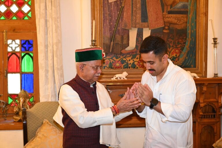 Rampur Bushahr: राज्यपाल ने वीरभद्र सिंह को दी श्रद्धांजलि, बताया हिमाचल की संस्कृति का संरक्षक