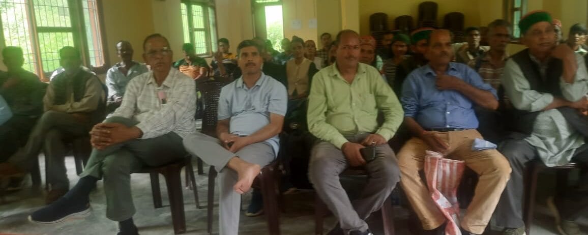Rampur Bushahr: रामपुर हाइड्रो प्रोजेक्ट से प्रभावित किसानों की बैठक, 9 जुलाई को प्रदर्शन का ऐलान