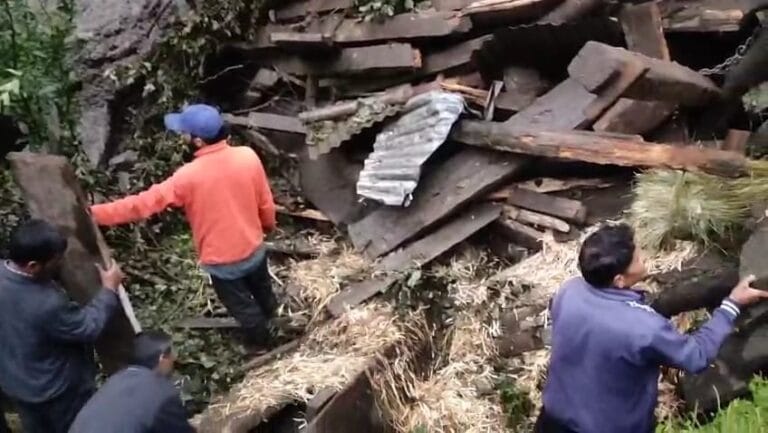 Rampur Bushahr:सरपारा पंचायत के सिकासेरी नाले में बादल फटने से भारी नुकसान