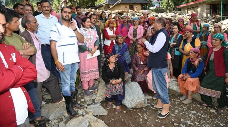 Mandi: सराज में भीषण आपदा: जयराम ठाकुर ने केंद्र से मदद मांगी, रोपवे सुविधा बहाली की मांग