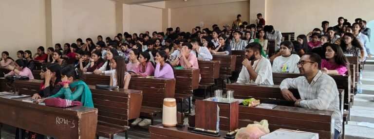 रामपुर कॉलेज में मनाया गया ABVP का स्थापना दिवस, भाषण में साहिल प्रथम