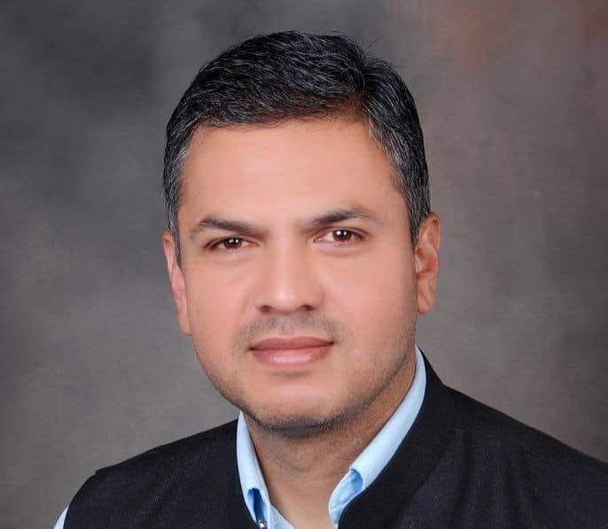 Mandi: सरकारी नौकरी के नियमों में बदलाव को लेकर भाजपा नेता रजत ठाकुर ने साधा निशाना