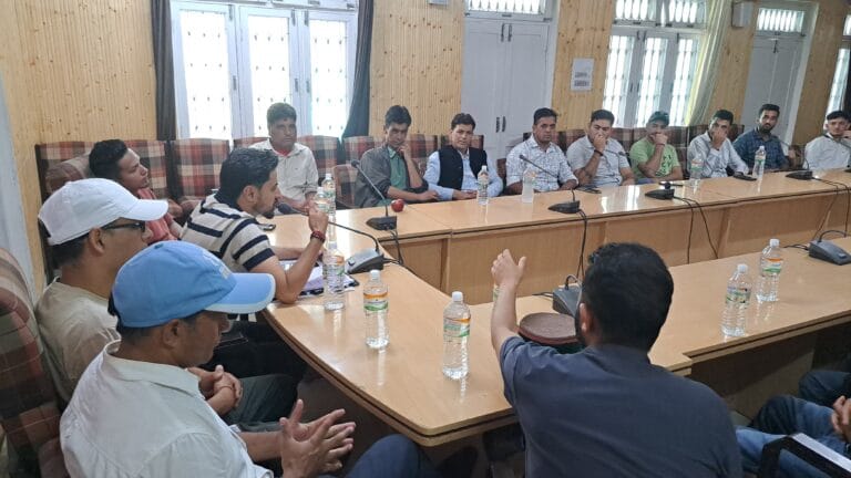 Rampur Bushahr: BPL क्रिकेट प्रतियोगिता 2025: बुशहर स्वास्तिक सोसायटी ने तैयार की अंतिम रूपरेखा