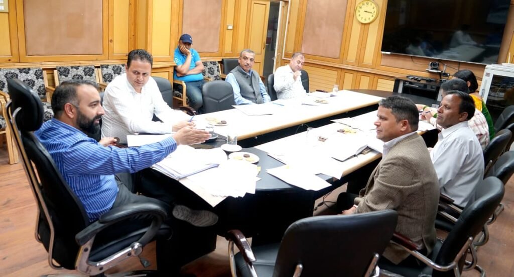 Kinnaur: उपायुक्त किन्नौर की अध्यक्षता में सार्वजनिक वितरण प्रणाली की जिला स्तरीय समीक्षा बैठक आयोजित