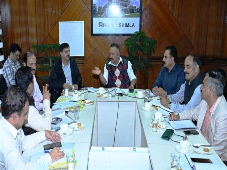 Shimla: स्कूलों में बागवानी को व्यावसायिक विषय के रूप में शामिल करने का निर्णय