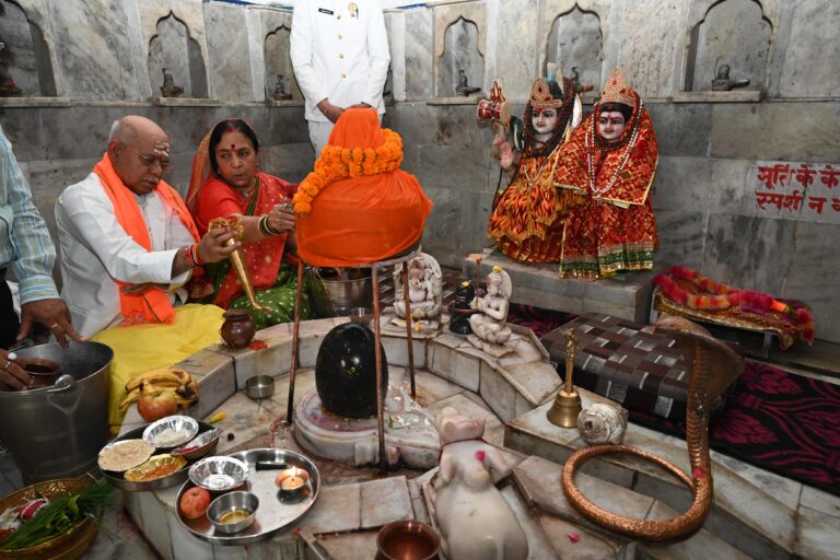 Bilaspur: राज्यपाल शिव प्रताप शुक्ल ने मार्कंडेय मंदिर में की पूजा, प्रदेशवासियों की सुख-समृद्धि की कामना