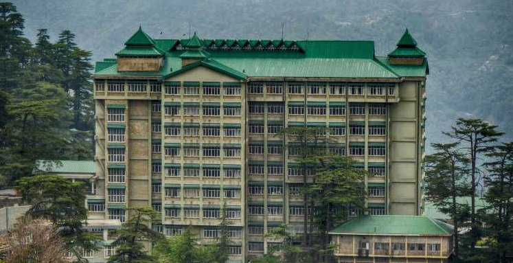 भर्ती प्रक्रिया पर हाईकोर्ट का बड़ा फैसला: छूट लेने वाले आरक्षित उम्मीदवार सामान्य श्रेणी में नहीं होंगे शामिल