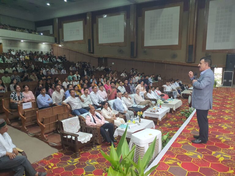 Rampur Bushahr: राजकीय महाविद्यालय रामपुर बुशहर में जी.बी. पंत मेमोरियल व्याख्यान व पूर्व छात्र अभिनंदन समारोह संपन्न
