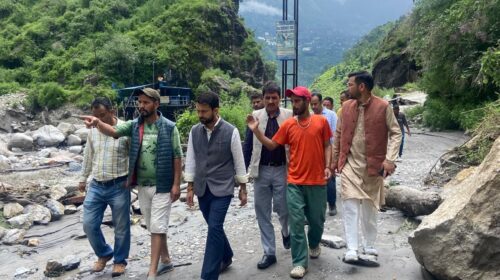 Rampur Bushahr:  कौल नेगी ने गानवी का किया दौरा, सरकार से डेंजर जोन घोषित करने की मांग