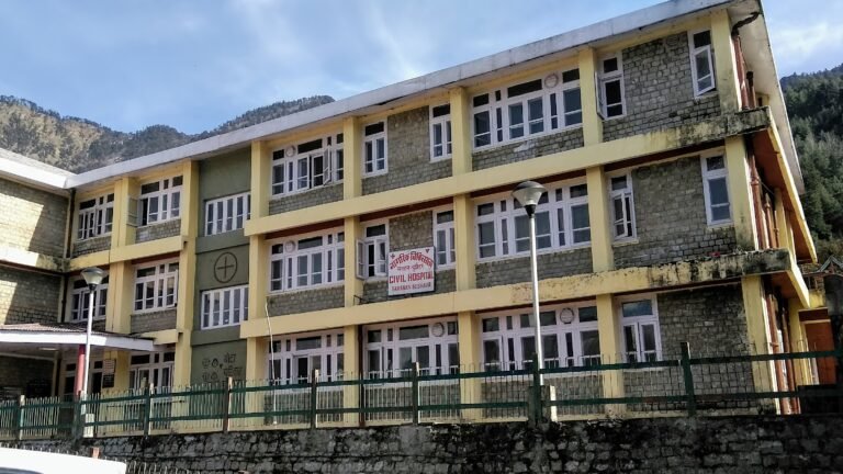 Rampur Bushahr: रामपुर उपमंडल के ग्रामीण क्षेत्रों को मिली स्वास्थ्य सुविधा में राहत, 8 नए डॉक्टरों की तैनाती