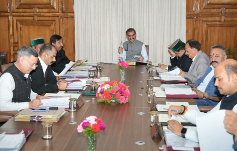 Shimla: हिमाचल प्रदेश में 1,602 बिजली मित्रों की भर्ती, 645 पटवारी और 400 स्टाफ नर्सों की नियुक्ति की मंजूरी