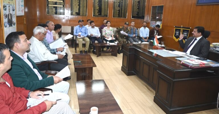 Shimla: शिमला जिला में 550 युवा आपदा मित्रों को मिलेगा विशेष प्रशिक्षण और तीन साल का इंश्योरेंस