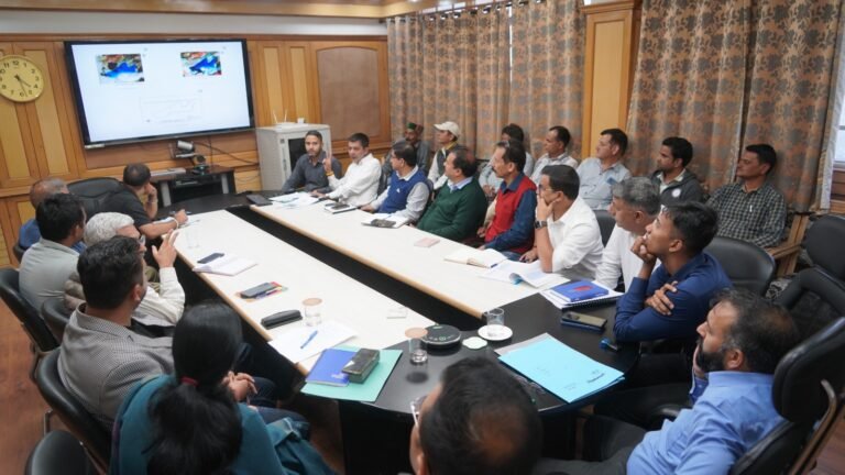 Kinnaur: किन्नौर के काशंग और सांगला कंडा में कृत्रिम झील से खतरा, उठाए जा रहे अहम कदम