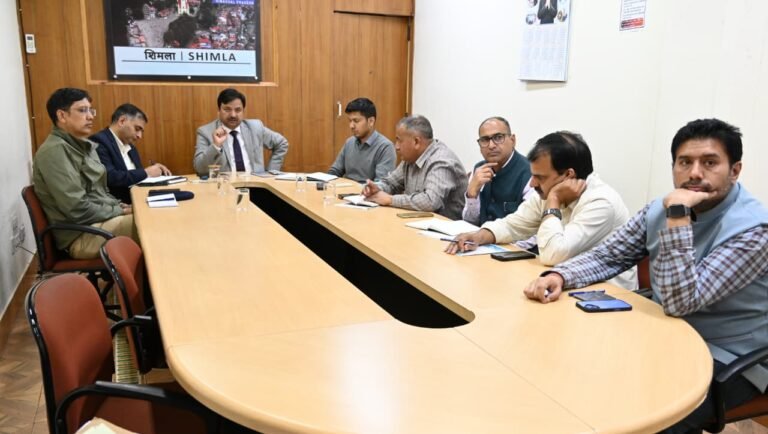 Shimla: शिमला में बिना लाइसेंस पटाखों की बिक्री पर प्रतिबंध, प्रशासन ने दिए सख्त निर्देश