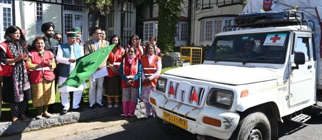 Shimla: हिमाचल के राज्यपाल ने कुल्लू-चंबा आपदा पीड़ितों को राहत सामग्री भेजी