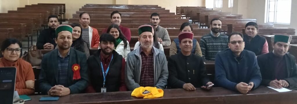 Rampur Bushahr: रामपुर कॉलेज में आईसीटी आधारित स्मार्ट टीचिंग पर एकदिवसीय कार्यशाला आयोजित