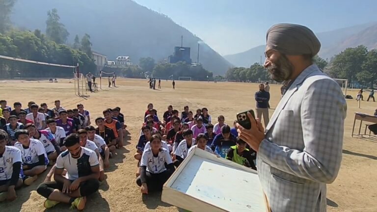 Rampur Bushahr: 110 खिलाड़ियों ने दत्तनगर में अंडर-17 वॉलीबॉल ट्रायल में दिखाया दम, डीएफओ रहे उपस्थित