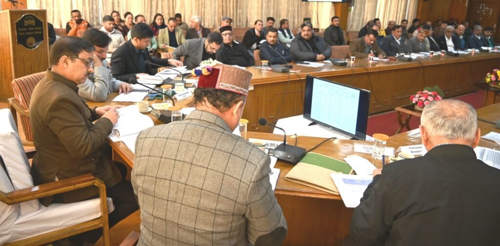 Shimla: विकास कार्यों में सुस्ती पर सांसद का सख्त रुख, दिशा बैठक में कई विभागों को फटकार