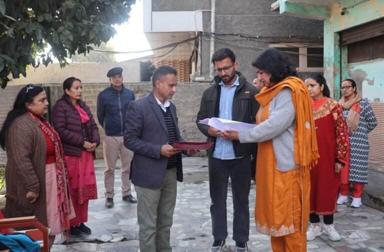 Kullu: उपायुक्त कुल्लू ने किया चाइल्ड केयर इंस्टीट्यूट कलैहली का निरीक्षण, सुविधाओं की समीक्षा