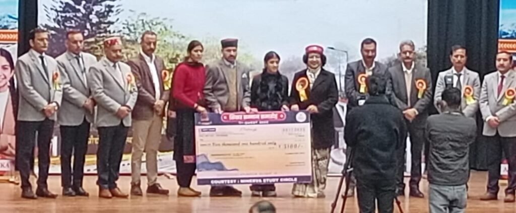 Rampur Bushahr: इनिक्विस्ट स्कॉलरशिप टेस्ट में स्प्रिंग डेल स्कूल खनेरी के 10 छात्रों ने चमकाया नाम
