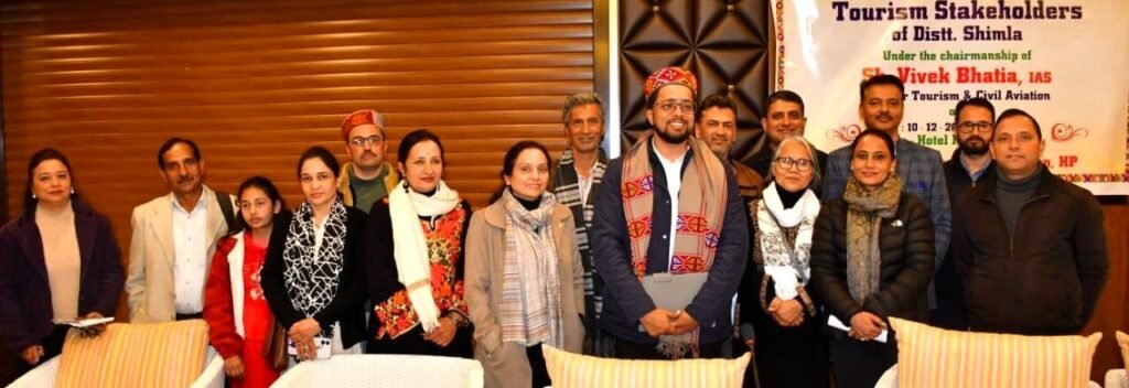 Shimla: पर्यटकों को हर सुविधा व पूरा सहयोग सुनिश्चित करने पर जोर: विवेक भाटिया