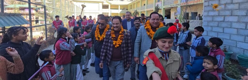 Rampur Bushahr: ममता और दीपक बने स्टूडेंट ऑफ द ईयर, पीएम श्री राजमाता शांति देवी मेमोरियल स्कूल तकलेच में वार्षिक समारोह