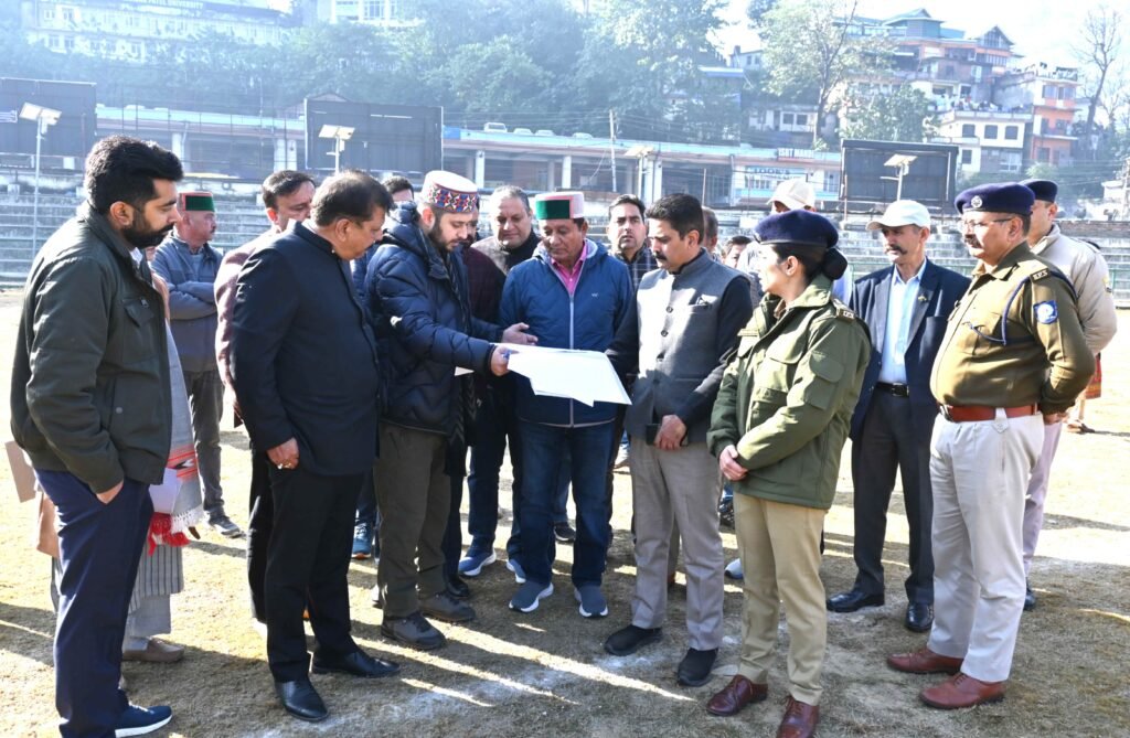 Mandi: पड्डल मैदान में जन संकल्प सम्मेलन की तैयारियां तेज, राजस्व मंत्री ने लिया व्यवस्थाओं का जायजा