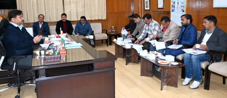 Shimla: जिला स्तरीय तकनीकी समिति की बैठक संपन्न, वित्तीय वर्ष 2026-27 के लिए सहायता स्केल तय