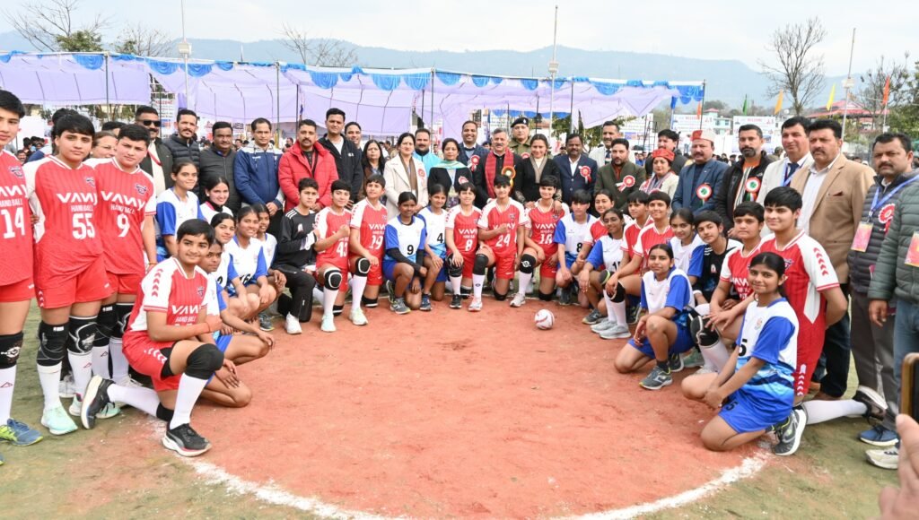 Bilaspur: घुमारवीं में 69वीं राष्ट्रीय स्कूल गेम्स अंडर-19 छात्रा हैंडबॉल प्रतियोगिता का भव्य शुभारंभ
