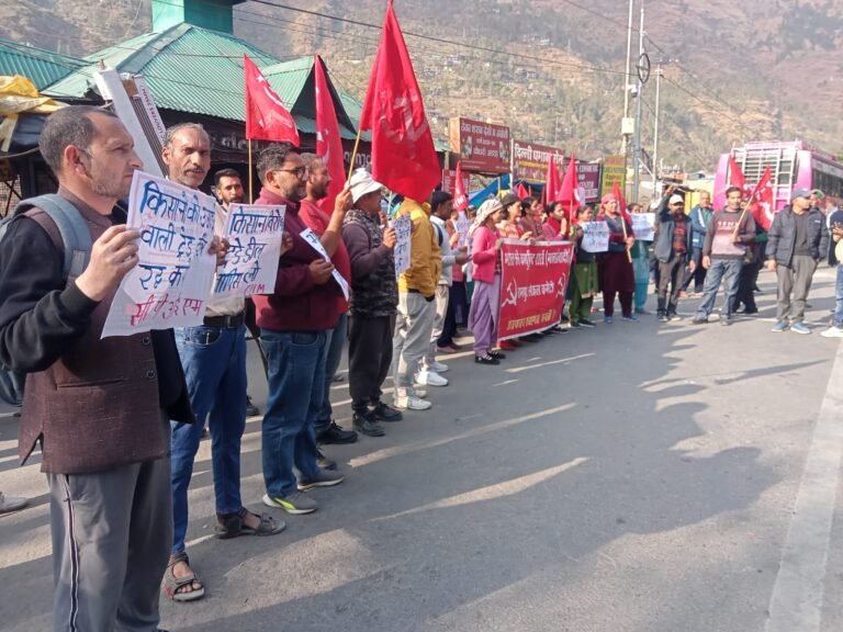 रामपुर में सीपीएम ने अमेरिका-भारत व्यापार समझौते के खिलाफ विरोध प्रदर्शन किया WhatsApp Image 2026 02 25 at 4.34.43 PM