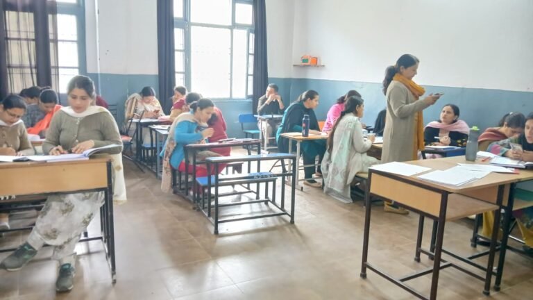 Rampur Bushahr: स्प्रिंगडेल स्कूल खनेरी में शिक्षकों के लिए कार्यशाला, छात्रों के स्वास्थ्य व समग्र विकास पर जोर