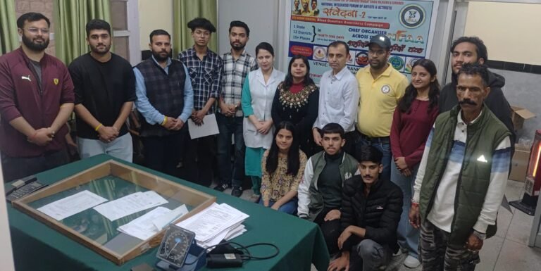 Rampur Bushahr: रामपुर में रक्तदान शिविर आयोजित, 25 यूनिट रक्त एकत्र