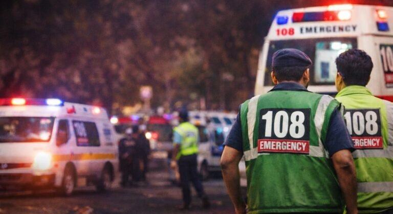 Himachal Ambulance Workers Protest : आज रात 8 बजे से 108-102 कर्मियों की हड़ताल, सेवाएं होंगी प्रभावित