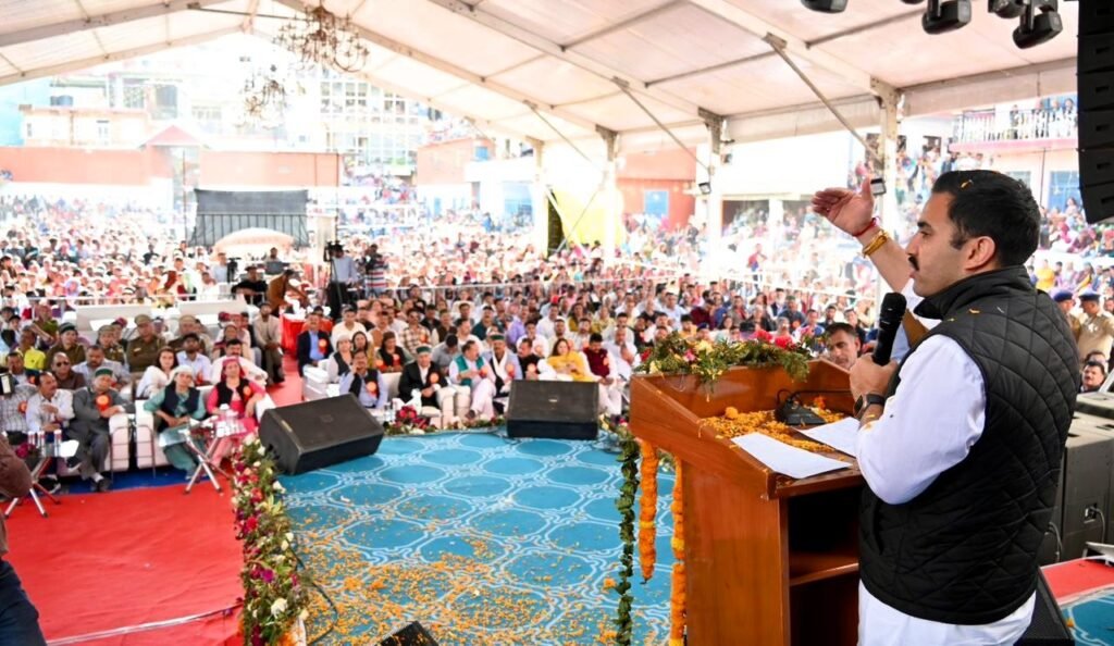 Shimla: रोहड़ू मेले के समापन पर विक्रमादित्य सिंह का बड़ा संदेश, विकास कार्यों को मिलेगी नई रफ्तार