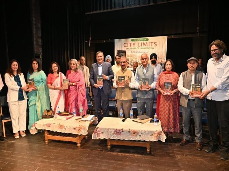 Shimla: ‘सिटी लिमिट्स’ पुस्तक विमोचन में बोले मुख्यमंत्री, सुनियोजित शहरीकरण जरूरी