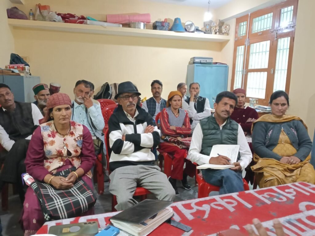 Rampur Bushahr: दूध उत्पादकों की समस्याओं को लेकर 6 जुलाई को दत्तनगर में होगा प्रदर्शन, मिल्कफेड प्रबंधन से भी होगी वार्ता