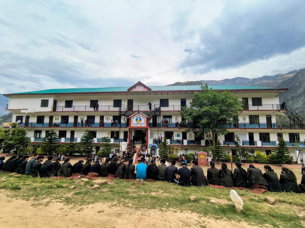 Education: शिक्षक दिवस पर सराहनीय पहल, BPL और जरूरतमंद विद्यार्थियों को B.Ed. में विशेष फीस छूट