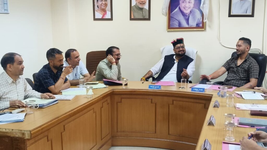 Rampur News: एनएच-5 पर अतिक्रमण करने वालों पर कसेगा शिकंजा, मकान मालिकों को भी नोटिस