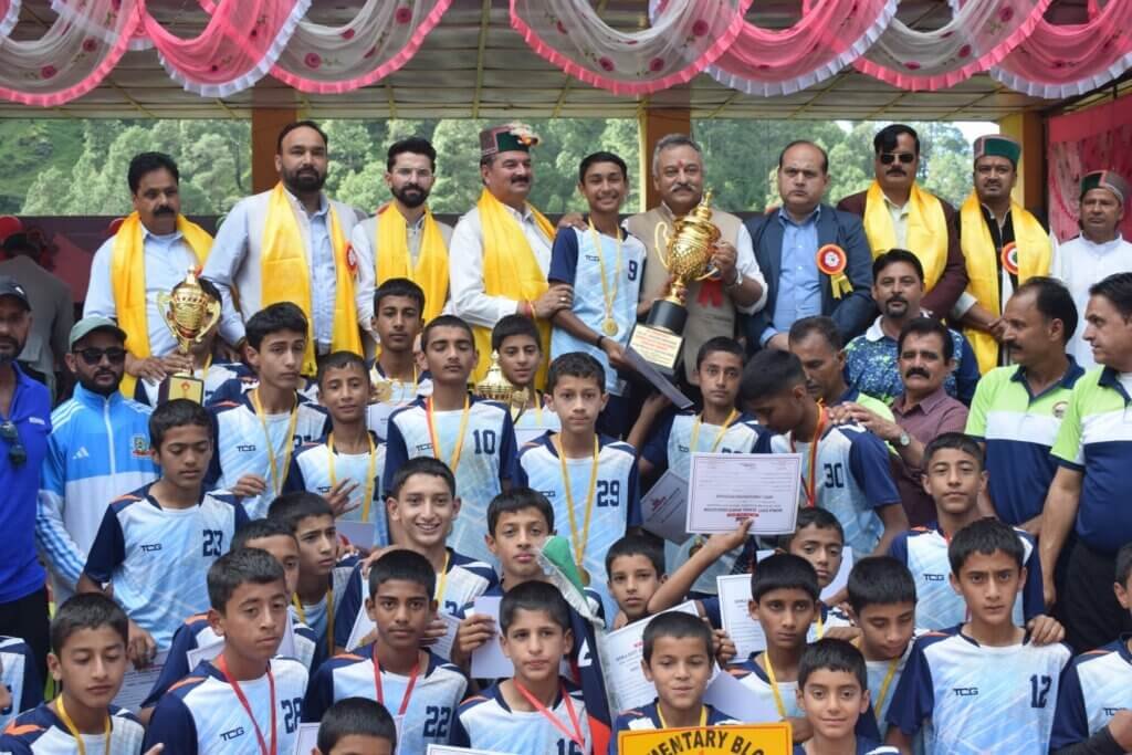 Sports: खेल प्रतिभाओं को निखारने में महत्वपूर्ण भूमिका निभा रही प्रदेश सरकार : रोहित ठाकुर